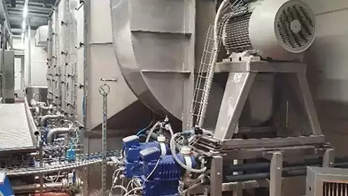 Horizontal odor scrubber with fan for roasting ovens