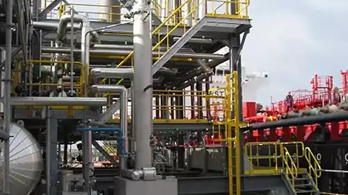 Scrubber column for vapor recovery at a tanker jetty